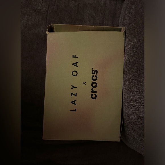 Lazy Oaf X Crocs - Picture 2 of 3